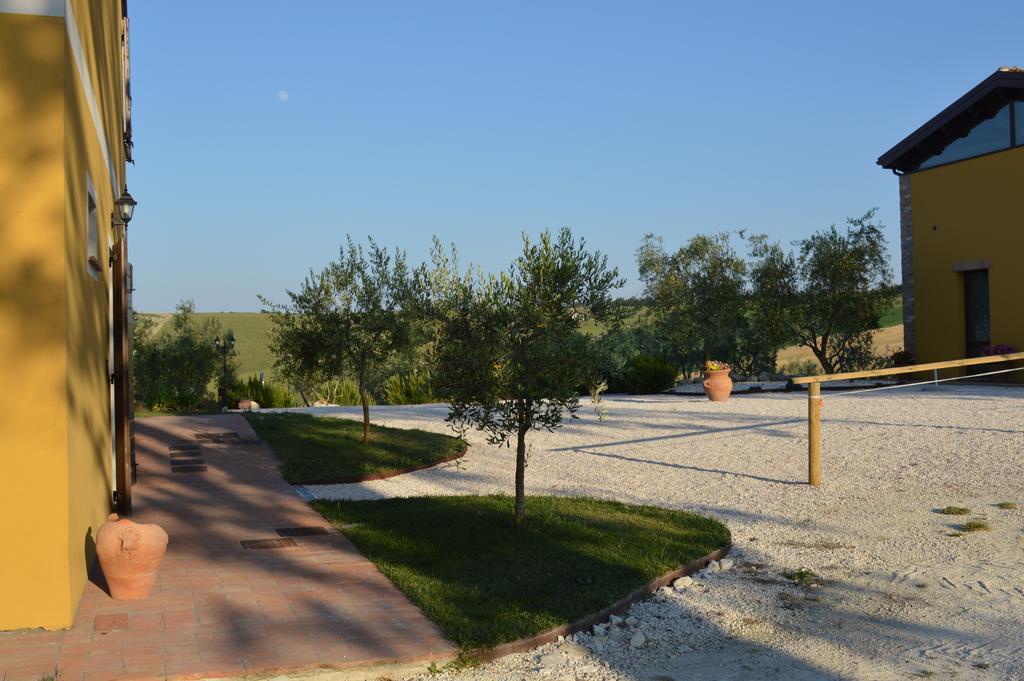 Agriturismo Tenuta Belvedere Villa Belvedere Ostrense ภายนอก รูปภาพ